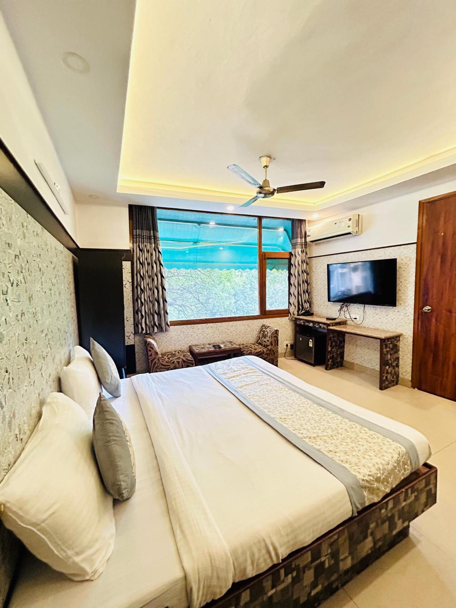 Satwah Just 10 Minute Away Form Nizamuddin Railway Station