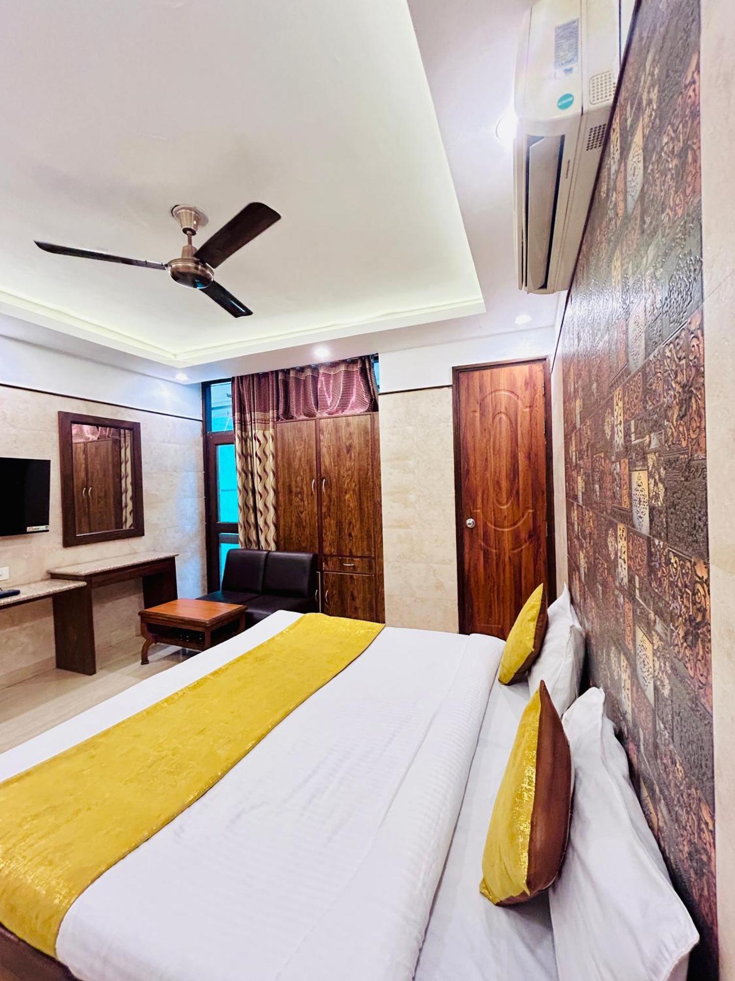 Satwah Just 10 Minute Away Form Nizamuddin Railway Station Hotel New Delhi